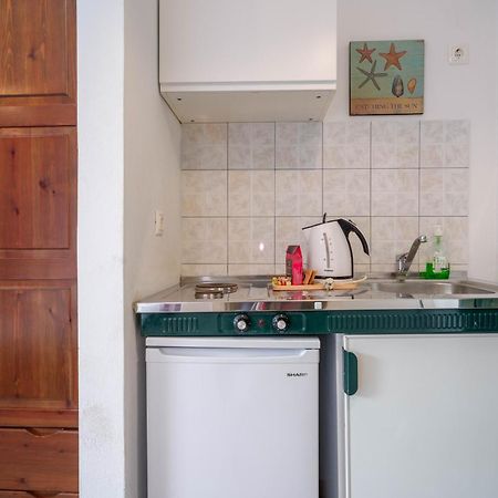 Giannatos' Studios - Makis Poros  Eksteriør billede